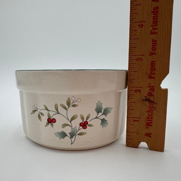 Winterberry by Pfaltzgraff Sculpted Dip Bowl 4.5 inch - Picture 6 of 9